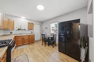 112 Arizona Ave, Joliet, IL 60433 - Photo 9
