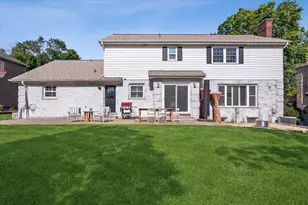 7553 Ridgewood Ln, Burr Ridge, IL 60527 - Photo 37