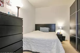 807 Davis St, Evanston, IL 60201 - Photo 7