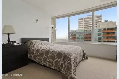807 Davis Street #903, Evanston, IL 60201 - Photo 5