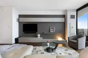 225 N Columbus Dr, Chicago, IL 60601 - Photo 5