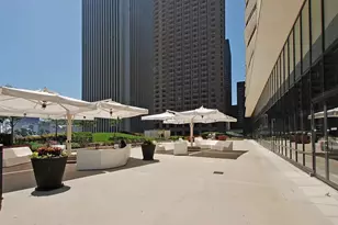 225 N Columbus Dr, Chicago, IL 60601 - Photo 25