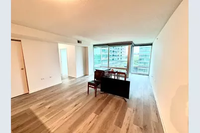 9725 Woods Drive #707, Skokie, IL 60077 - Photo 7