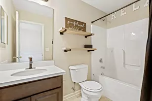 1805 Wildspring Pkwy, Joliet, IL 60431 - Photo 17
