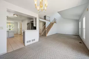 37 Ione Dr, South Elgin, IL 60177 - Photo 9
