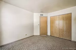 37 Ione Dr, South Elgin, IL 60177 - Photo 27