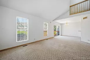 37 Ione Dr, South Elgin, IL 60177 - Photo 11