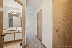 37 Ione Dr, South Elgin, IL 60177 - Photo 19