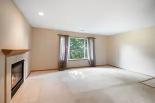500 Westwood Ct, Crystal Lake, IL 60014 - Photo 7