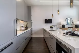 2037 W Division St, Chicago, IL 60622 - Photo 9