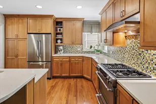 605 S Fern Ave, Elmhurst, IL 60126 - Photo 9