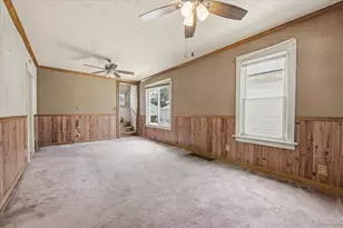 1327 Superior St, Aurora, IL 60505 - Photo 5