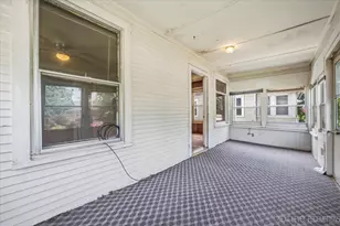 1327 Superior St, Aurora, IL 60505 - Photo 3