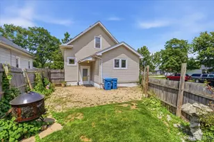 1327 Superior St, Aurora, IL 60505 - Photo 15