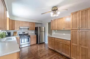 18226 W Big Oaks Rd, Grayslake, IL 60030 - Photo 7