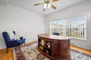 2905 Carousel Ct, Grayslake, IL 60030 - Photo 17