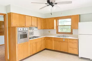 308 W Logan St, Forreston, IL 61030 - Photo 3