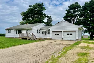 308 W Logan St, Forreston, IL 61030 - Photo 13
