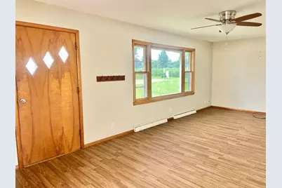 308 W Logan Street, Forreston, IL 61030 - Photo 5