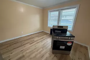 2249 S Gunderson Ave, Berwyn, IL 60402 - Photo 7