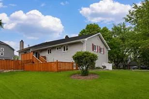 110 Oakwood Ln, Bartlett, IL 60103 - Photo 29