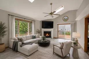 110 Oakwood Ln, Bartlett, IL 60103 - Photo 3