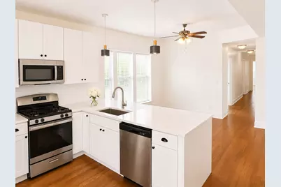 1439 E 66th Place #3W, Chicago, IL 60637 - Photo 3