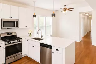 1439 E 66th Pl, Chicago, IL 60637 - Photo 3