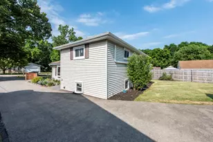 10081 W Pickford Ave, Beach Park, IL 60099 - Photo 23