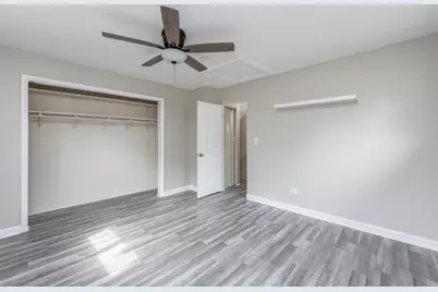 10081 W Pickford Avenue, Beach Park, IL 60099 - Photo 13