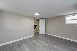 10081 W Pickford Ave, Beach Park, IL 60099 - Photo 17