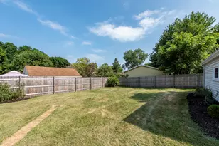 10081 W Pickford Ave, Beach Park, IL 60099 - Photo 25