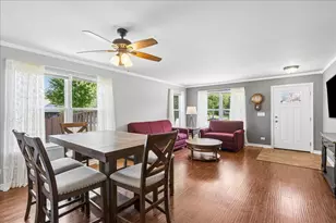 1950 Diamond Head Trail, Pingree Grove, IL 60140 - Photo 5