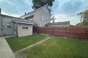 13515 S Baltimore Ave, Chicago, IL 60633 - Photo 11