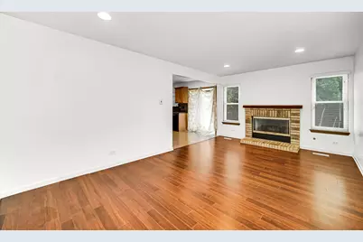 1001 Martingale Lane, Round Lake Beach, IL 60073 - Photo 9