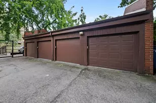 1813 N Dayton St, Chicago, IL 60614 - Photo 17