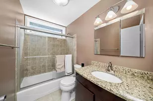 1813 N Dayton St, Chicago, IL 60614 - Photo 13