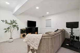 1501 Amos Bennett St, Grayslake, IL 60030 - Photo 27