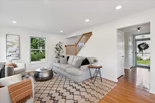 1501 Amos Bennett St, Grayslake, IL 60030 - Photo 5