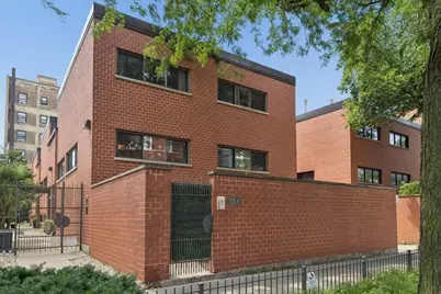 725 W Waveland Avenue #A, Chicago, IL 60613 - Photo 1