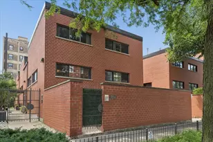 725 W Waveland Ave, Chicago, IL 60613 - Photo 1