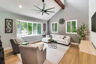 1 Birch Lakes Dr, Hawthorn Woods, IL 60047 - Photo 7