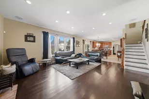 321 Claridge Cir, Bolingbrook, IL 60440 - Photo 9