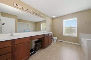 321 Claridge Cir, Bolingbrook, IL 60440 - Photo 21