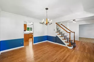 2027 Richton Dr, Wheaton, IL 60189 - Photo 13