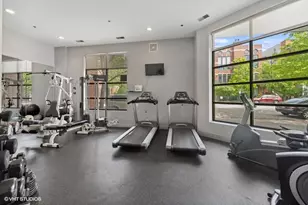 859 W Erie St, Chicago, IL 60642 - Photo 21