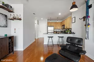 859 W Erie St, Chicago, IL 60642 - Photo 7