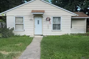 720 Grant Ave, Dixon, IL 61021 - Photo 1