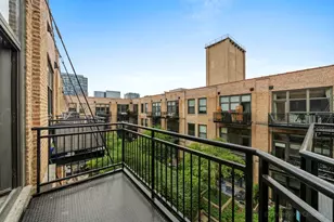 1040 W Adams St, Chicago, IL 60607 - Photo 11