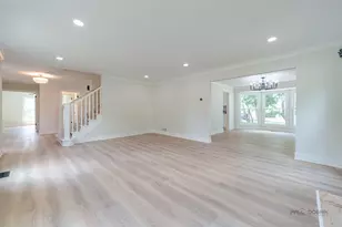 408 W Foxdale Ln, Arlington Heights, IL 60004 - Photo 5